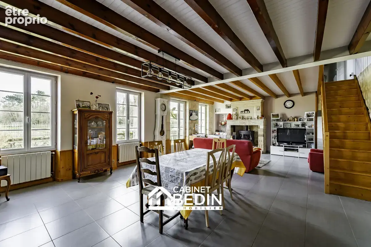 Maison 405 m² à Marcenais  - photo 4