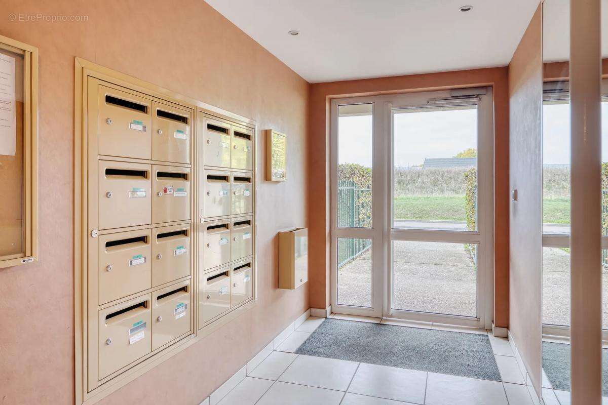 Appartement à VAL-DE-REUIL