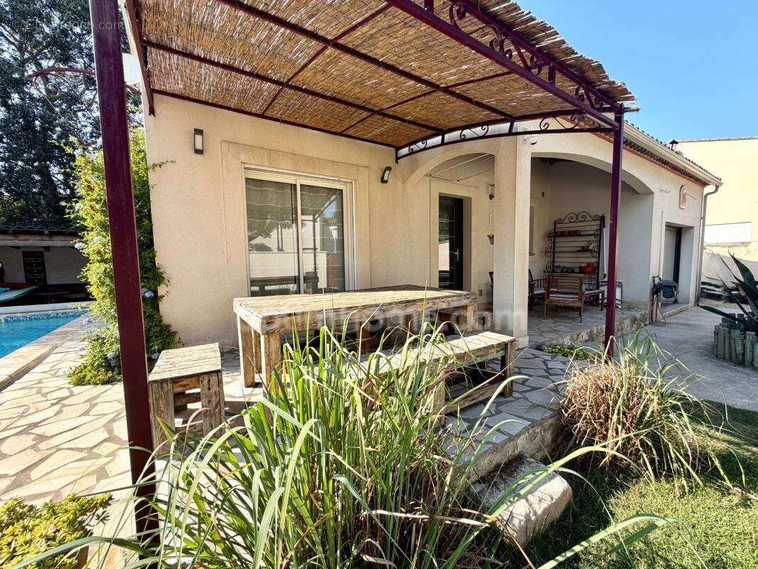 Maison individuelle 5 pièces. avec piscine et garage aigue-mortes - photo 2
