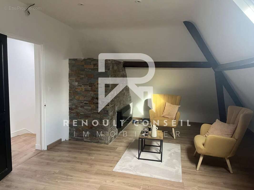 Maison à SAINT-ETIENNE-DU-ROUVRAY