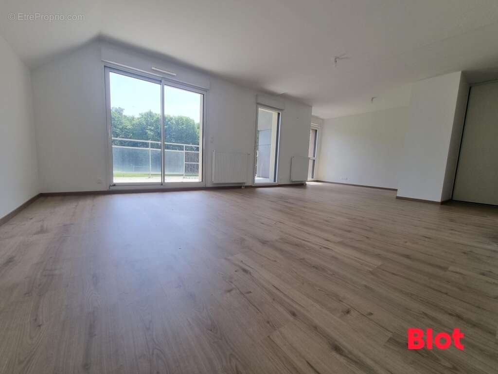 Appartement à PACE