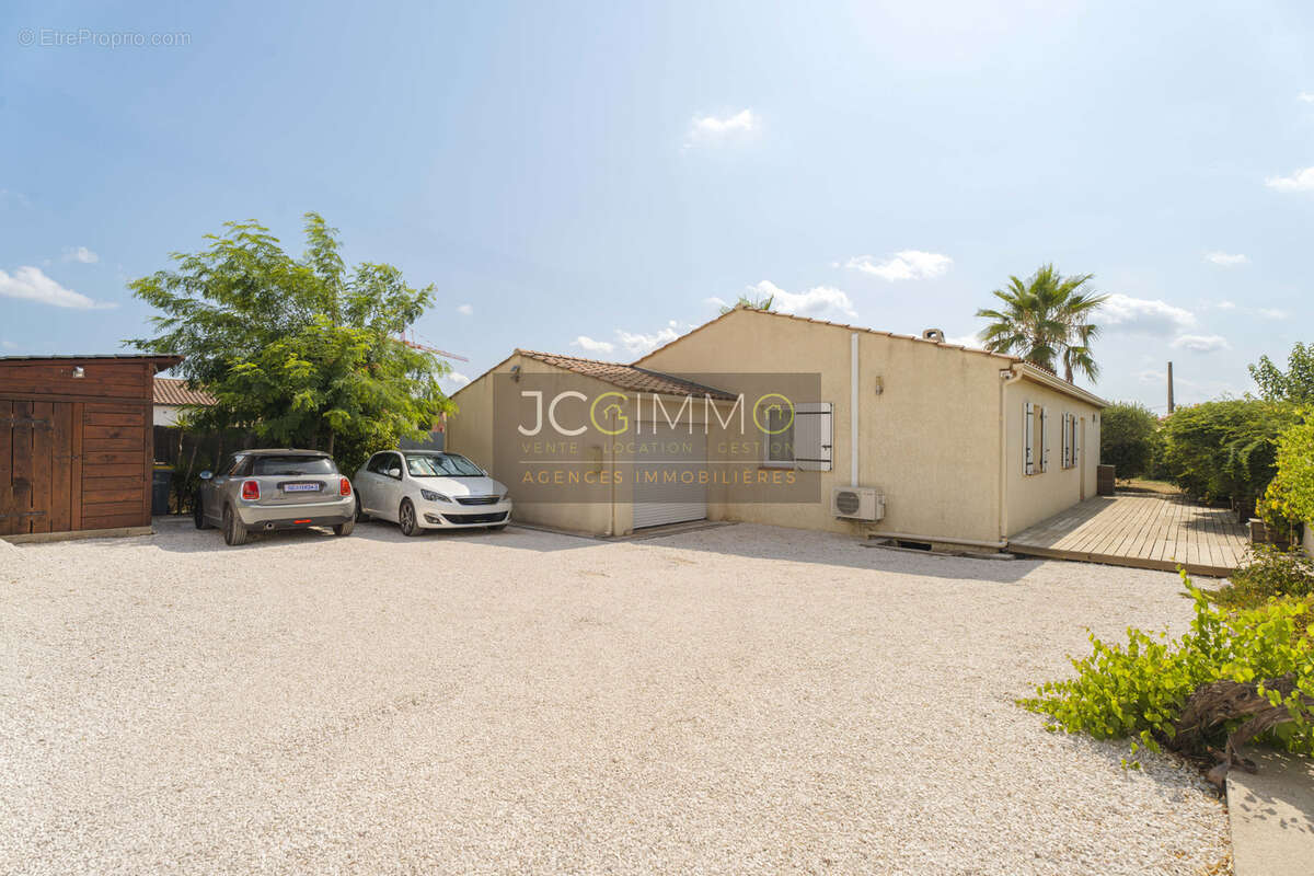 Villa de plain-pied 115m2 - 4 chambres, piscine et garage ! - photo 2