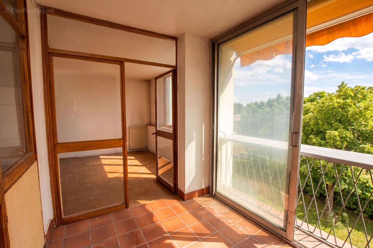 Appartement t3 - secteur des "essarts" - photo 9