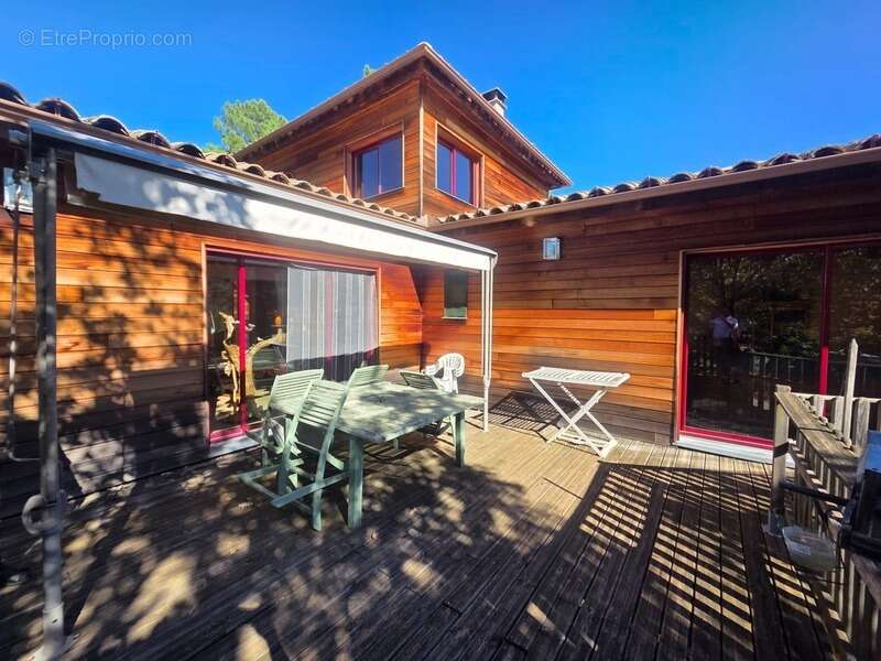 Maison à DURFORT-ET-SAINT-MARTIN-DE-SOSSENAC