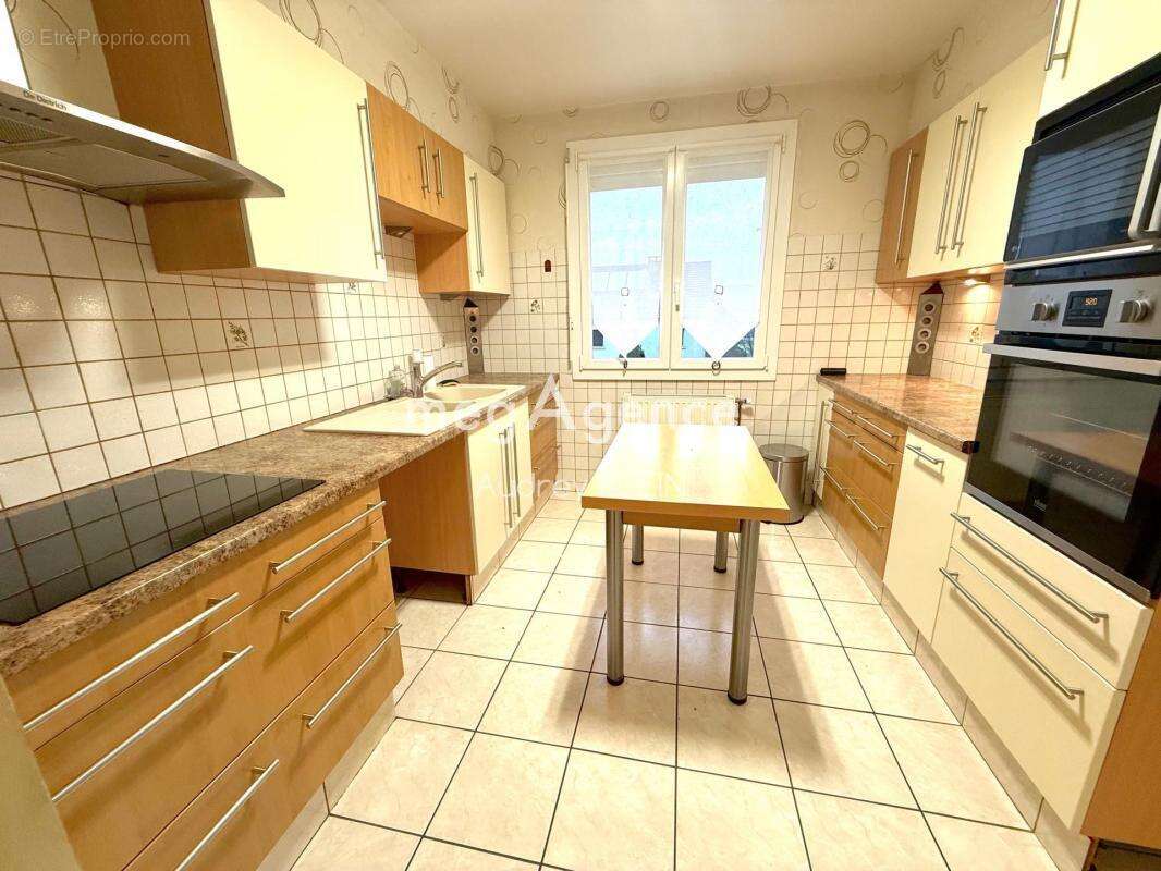 Maison à SAINT-JULIEN-DU-SAULT