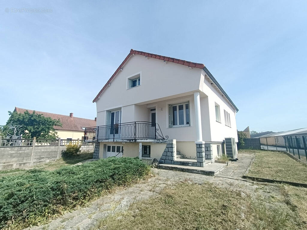 Maison à SAINT-POURCAIN-SUR-SIOULE