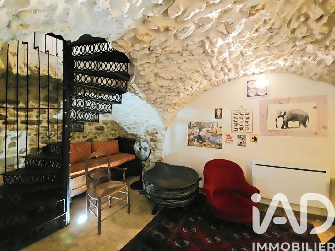 Maison 111 m² à Aigueze  - photo 8