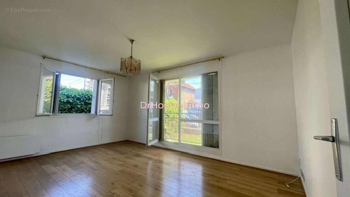 Appartement à LIVRY-GARGAN