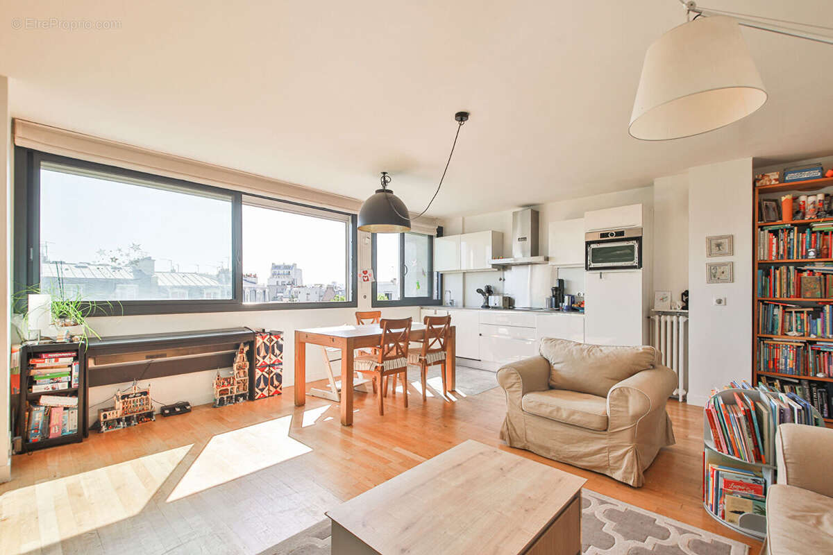 Appartement à PARIS-14E