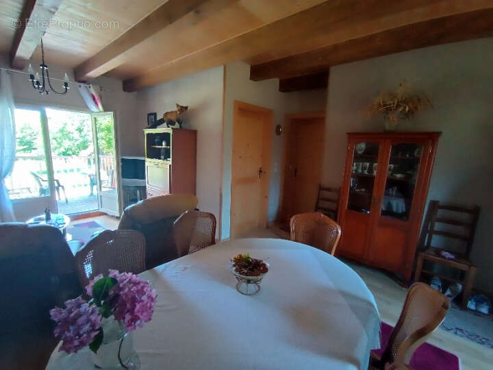 Maison à BLANZAC