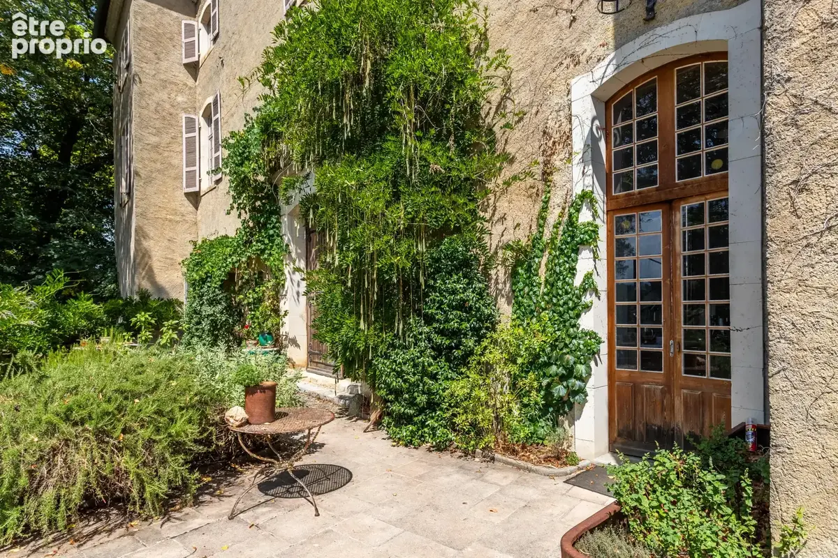 Château - Une situation magnifique et des intérieurs époustouflants - photo 21
