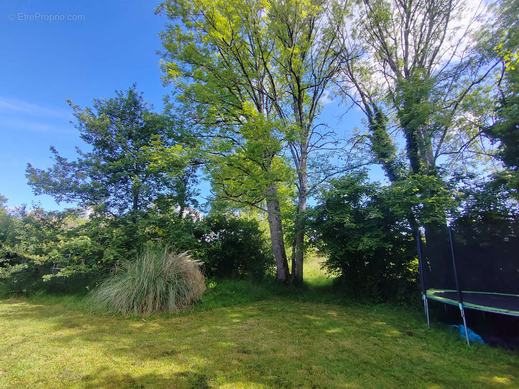 Maison à AUNAY-EN-BAZOIS