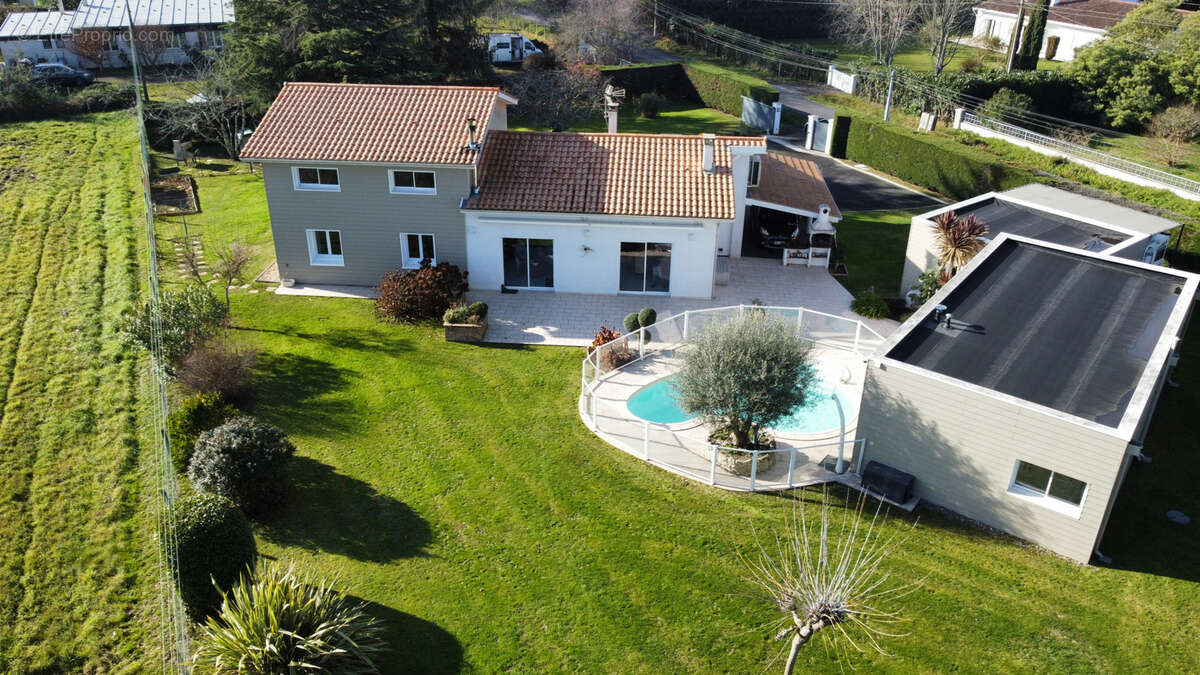 Maison à CENAC