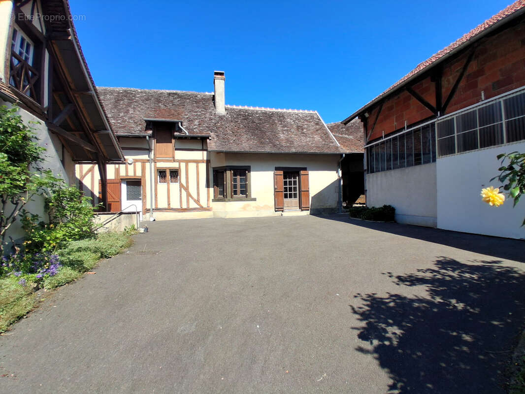 Maison à PIERREFITTE-ES-BOIS