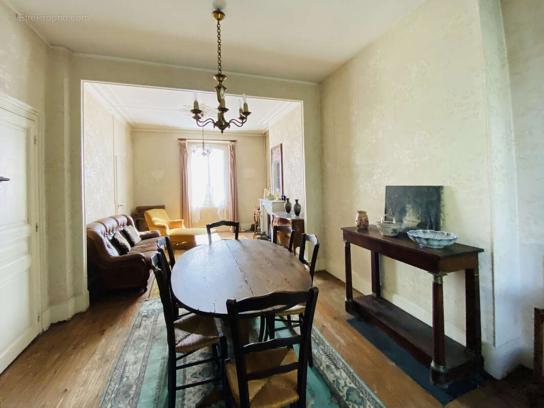 Maison à FONTAINEBLEAU