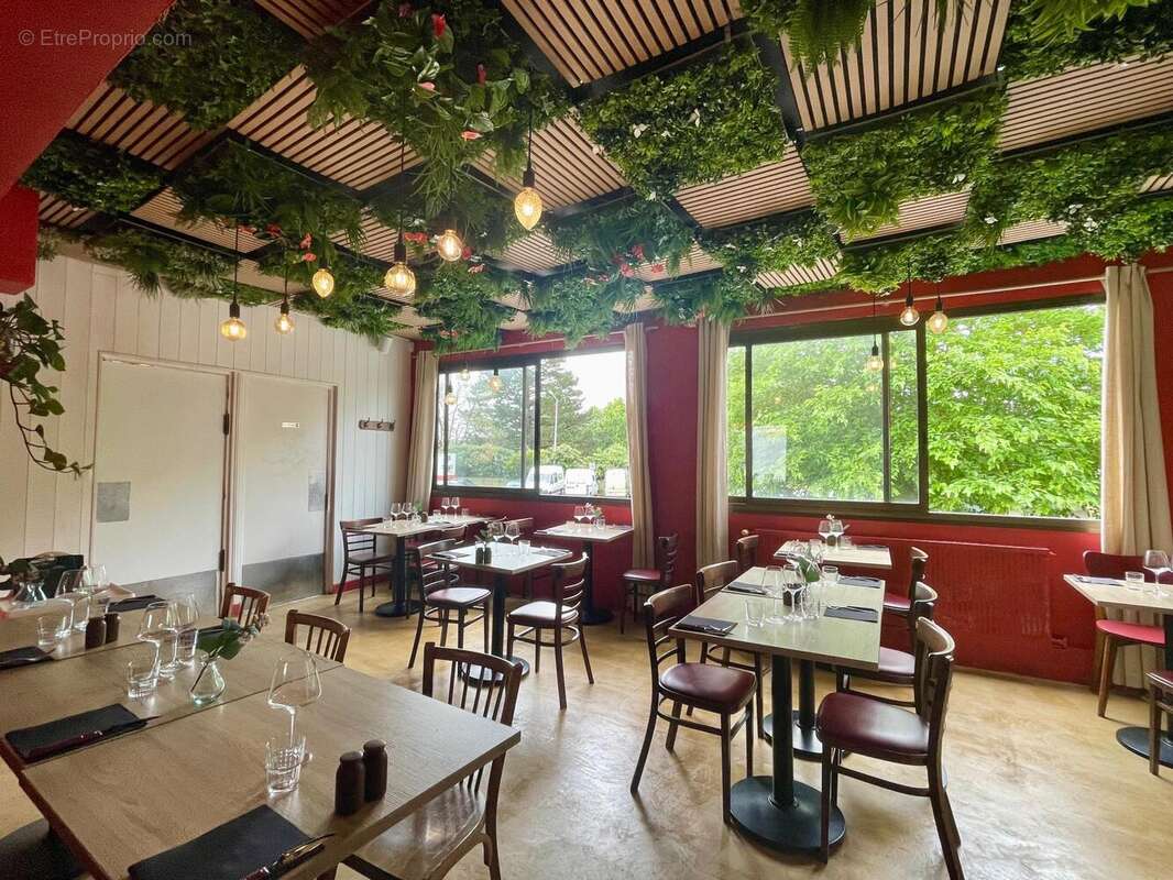 Photo 2 - Commerce à INDRE