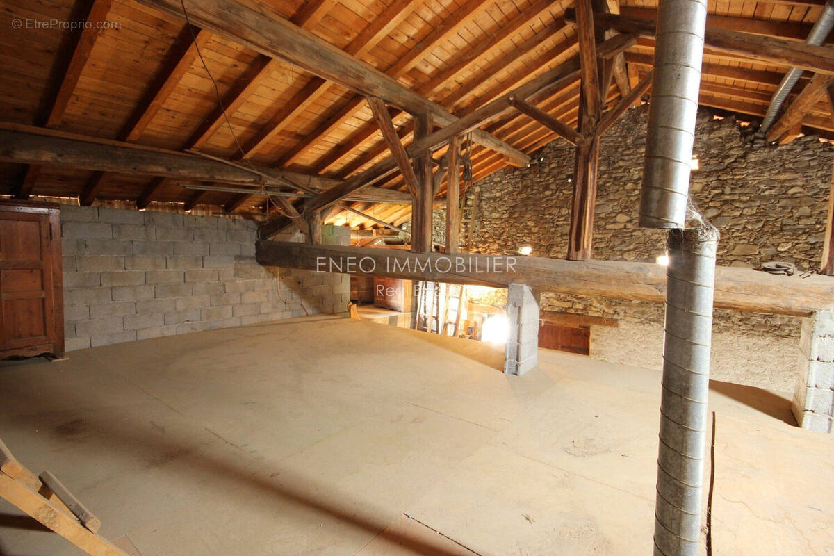 Maison à LES CHAPELLES