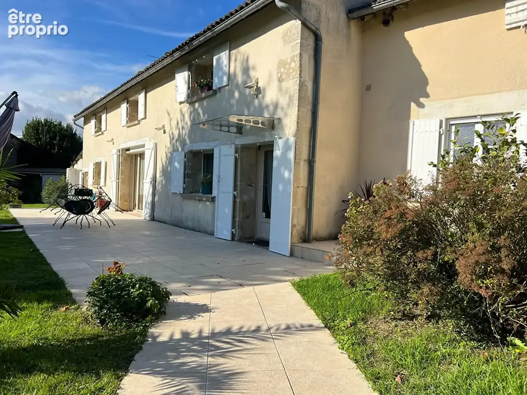 Maison 5 pièces 227 m² à vendre à Brux (86510) - photo 3