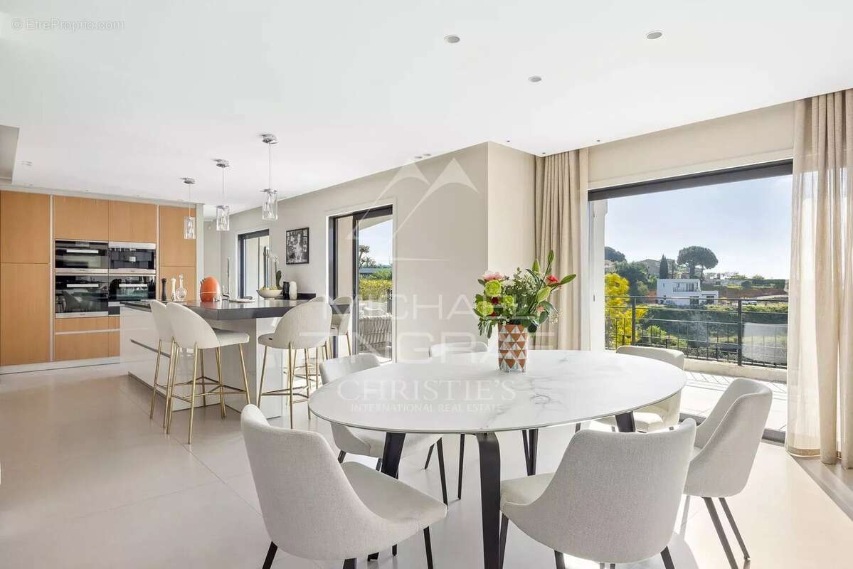 Maison à CAGNES-SUR-MER