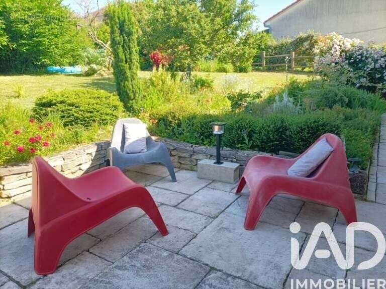 Maison 146 m² à Mazerier  - photo 5