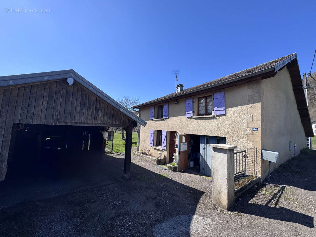 Maison à SAINT-BRESSON
