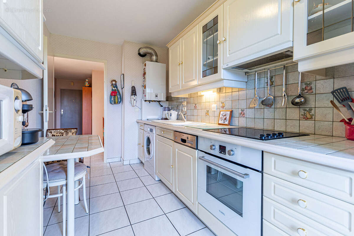 Laforet immobilier - exclusivite - "strelitzia" -  poisy - appartement t4 de 82,32m2 - balcons - dpe c - vue degagee - garage en - photo 8