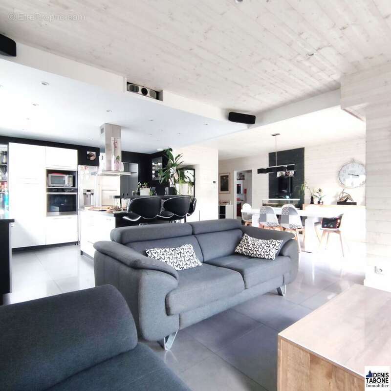 Maison à MONTLIGNON