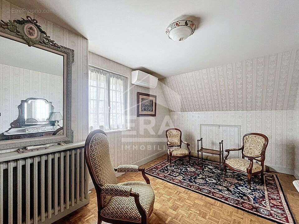Maison à ARPAJON