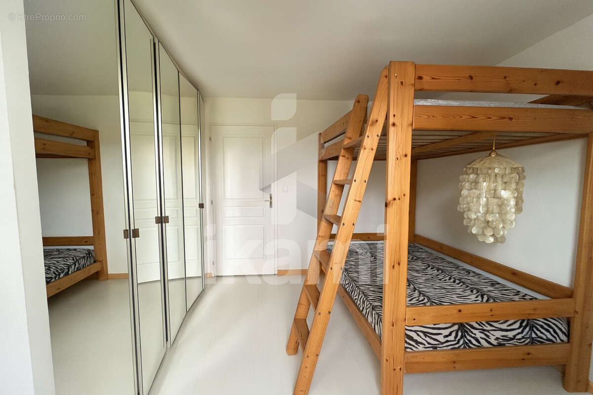 Grande maison familiale 3 chambres, cuisine fonctionnelle et grande pièce à vivre - photo 8