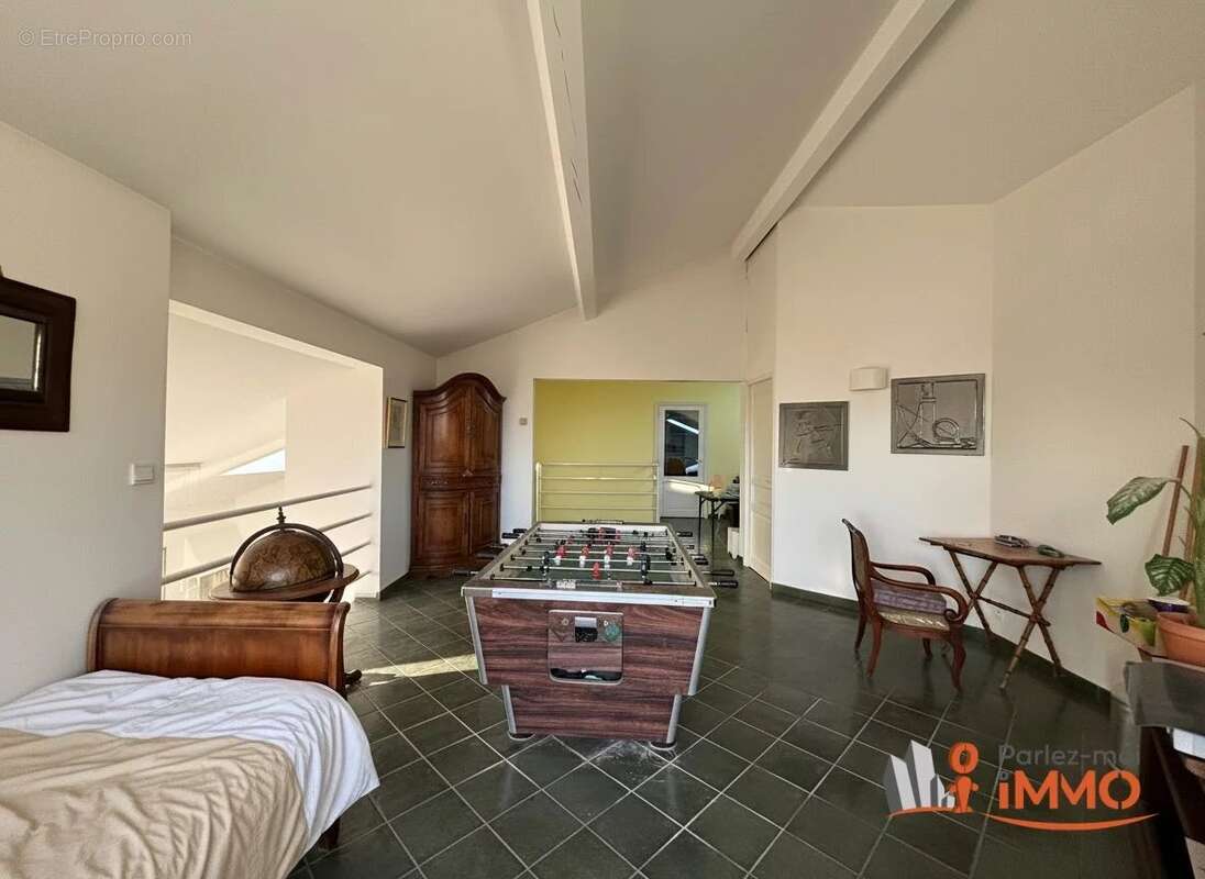 Maison à LA TOUR-EN-JAREZ