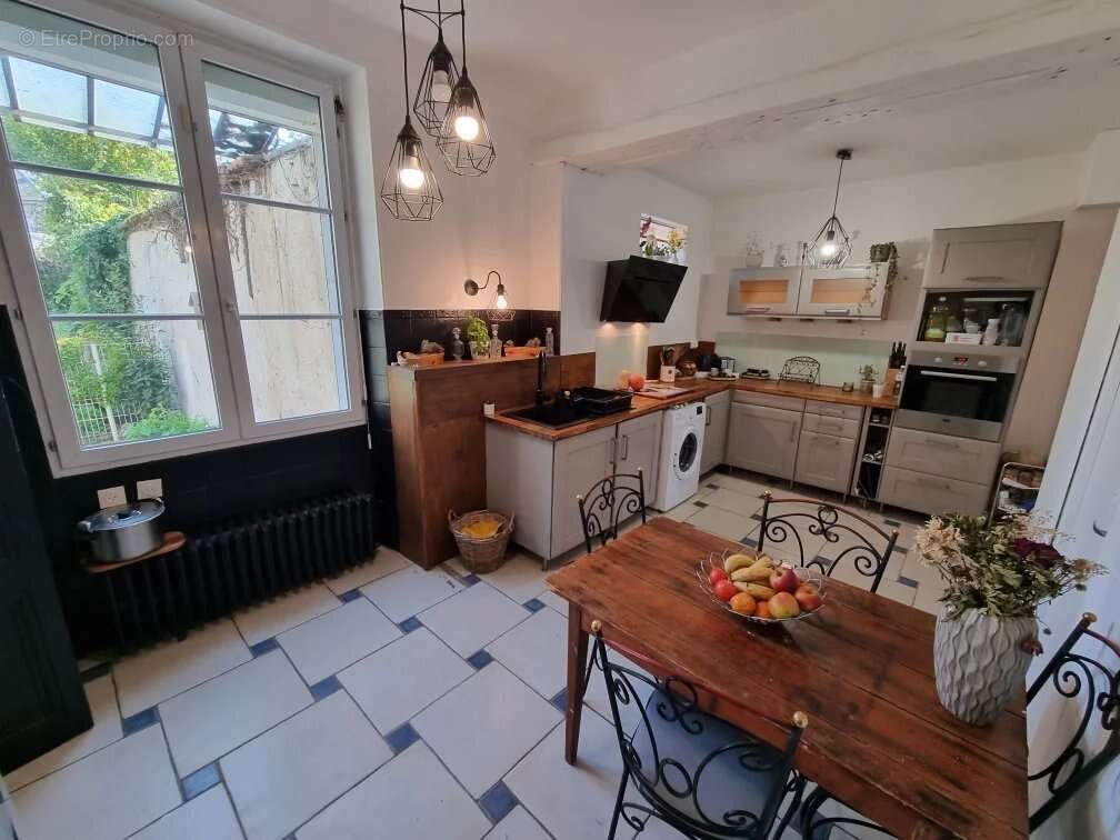 Maison à FAREMOUTIERS