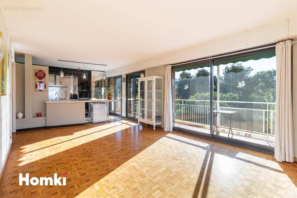 Appartement à MARSEILLE-9E