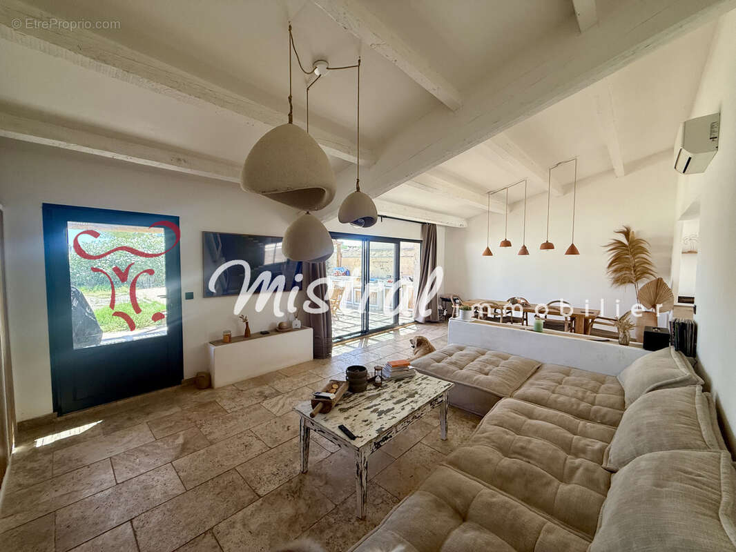 Maison saintes maries de la mer plain pied 3 chambres acces grand radeau - photo 6