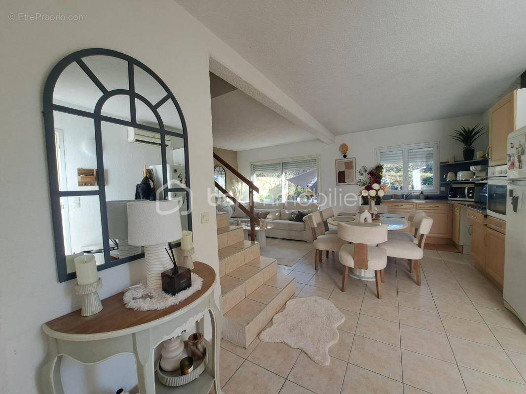 Maison à SAINT-JEAN-DE-VEDAS