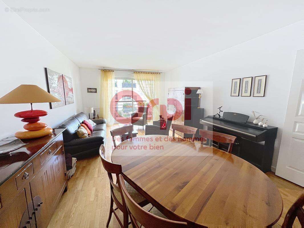 Appartement à ISSY-LES-MOULINEAUX