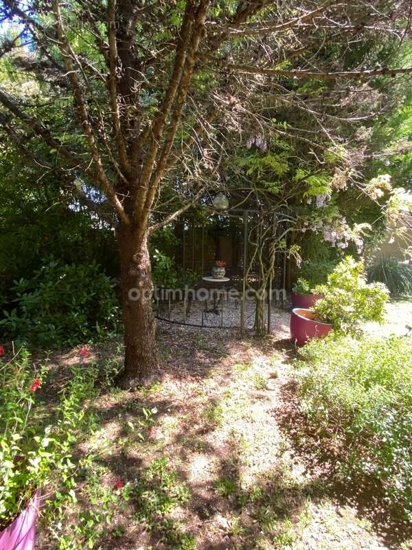 Maison à L&#039;ISLE-D&#039;ESPAGNAC