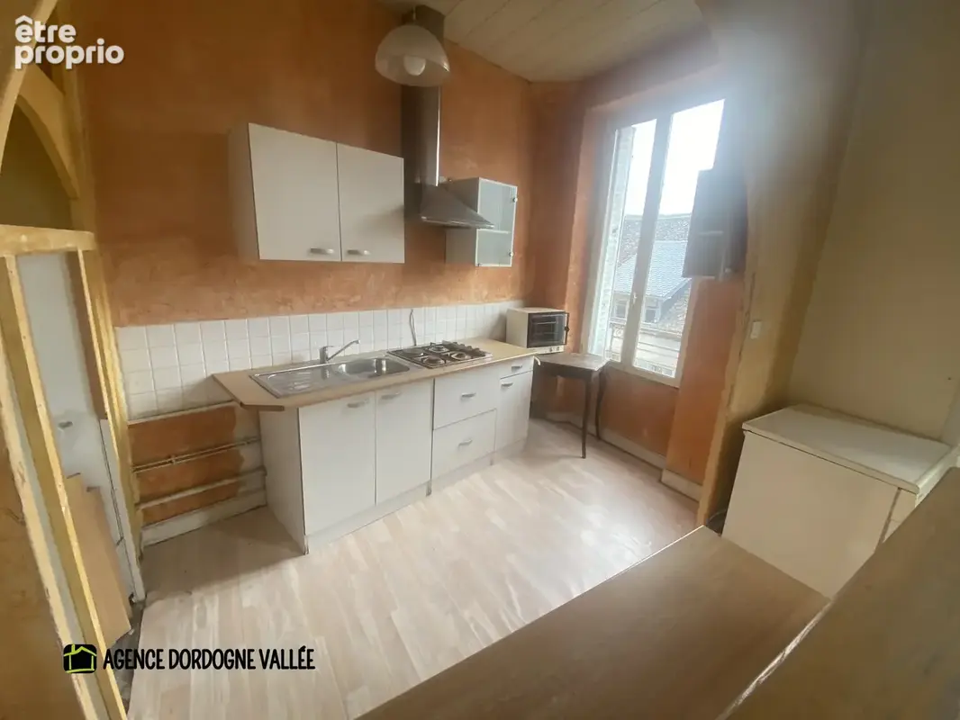 Immeuble de rapport avec local commercial et 2 appartements - photo 8