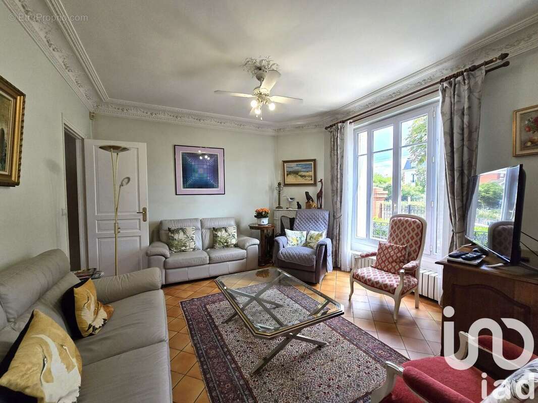 Photo 5 - Maison à VILLEMOMBLE