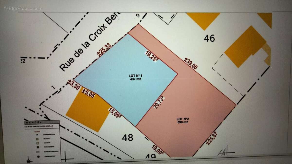 Terrain à NEUVILLE-DE-POITOU