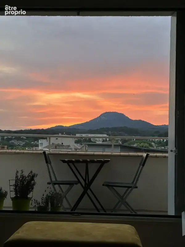Aubagne, Magnifique duplex T2 de 60m2 avec 15m2 de terrasse - photo 3