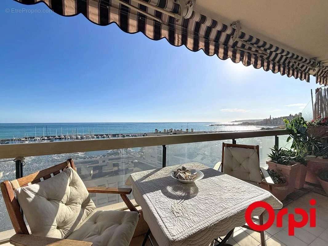Menton, quartier garavan : 2 pieces au dernier étage avec vue mer panoramique, terrasse, cave et parking - photo 4