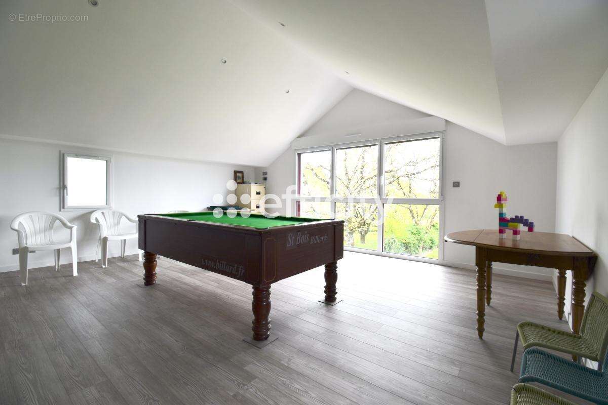 Maison à VAL-D&#039;IZE