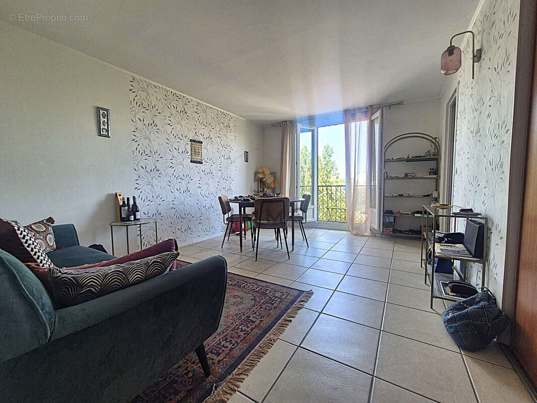 Appartement 68 m² à Bagneux  - photo 2