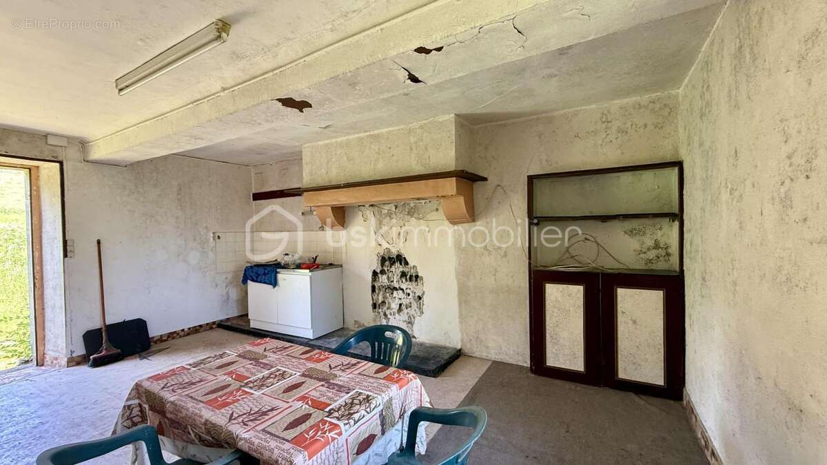 VENGEONS-Maison à Rénover - photo 9