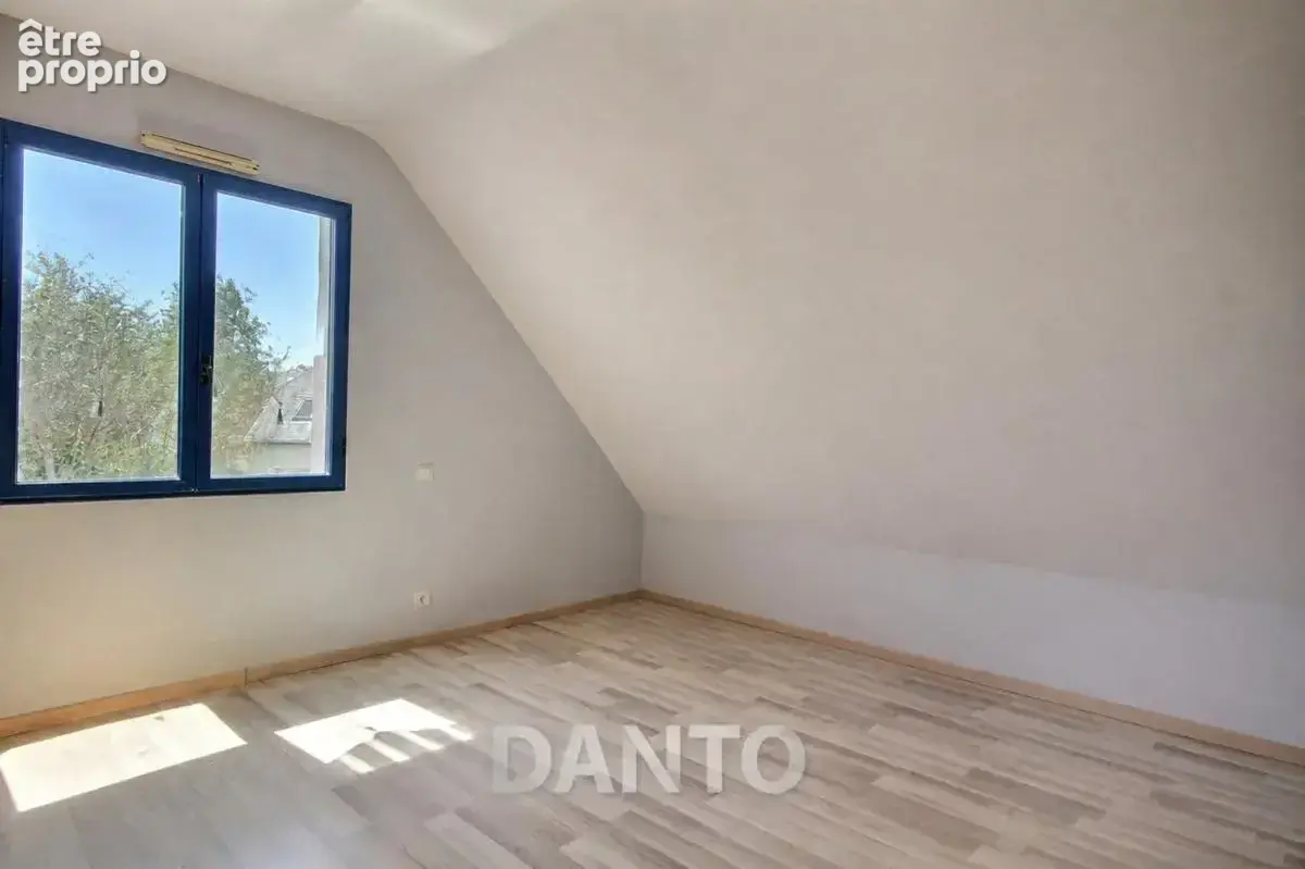 Maison 5 chambres avec garage et jardin - photo 10