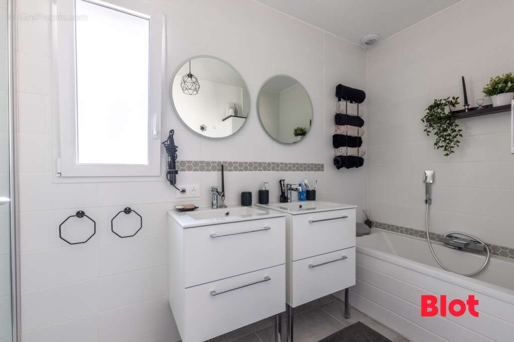 Maison à SAINT-AUBIN-DU-CORMIER