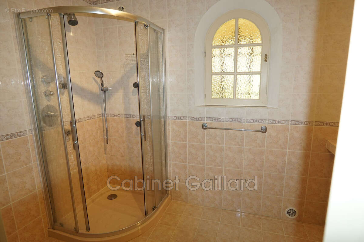 Maison 125 m² à Speracedes  - photo 8