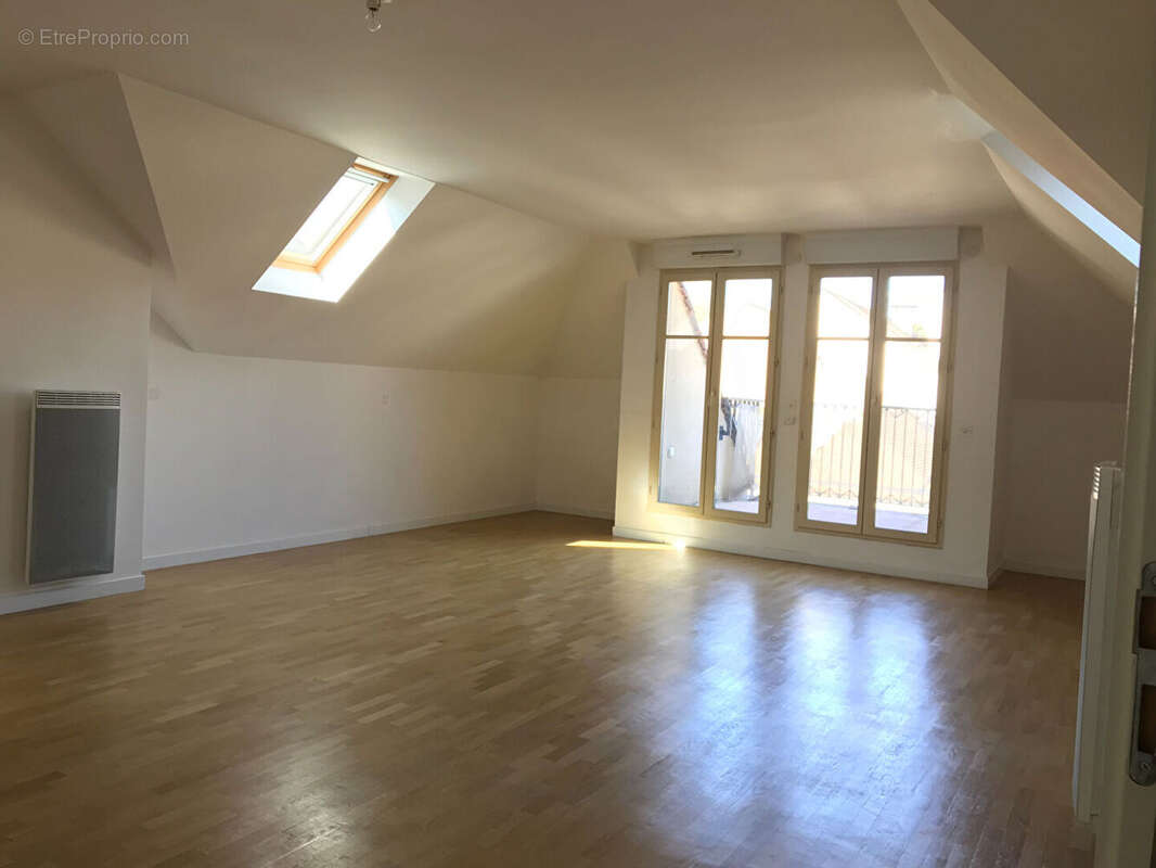 Appartement à BUC