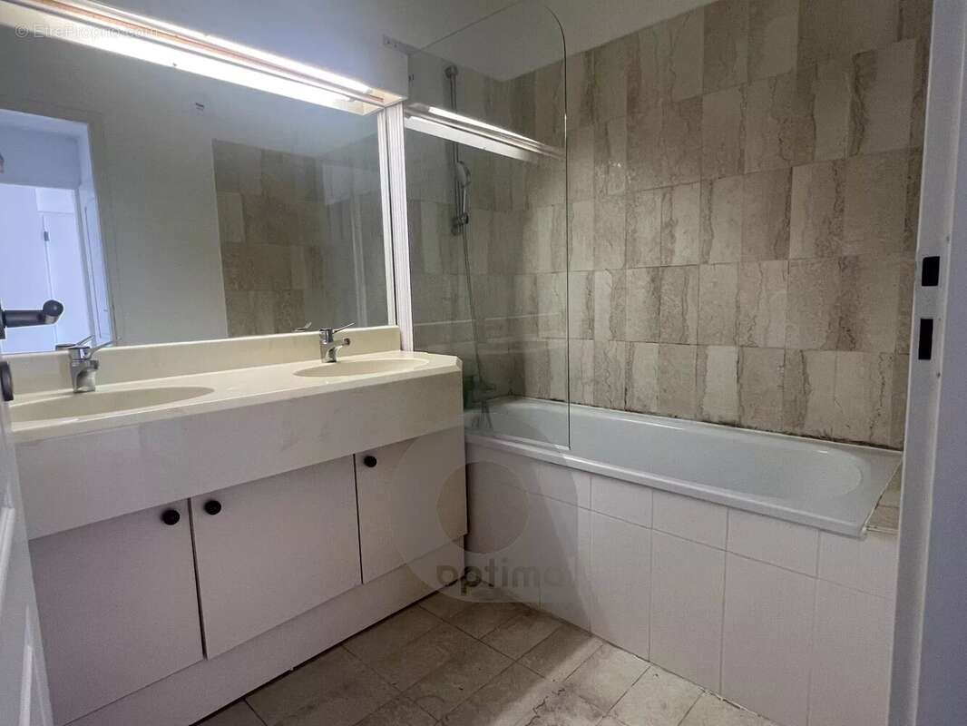 Appartement à BEAUSOLEIL