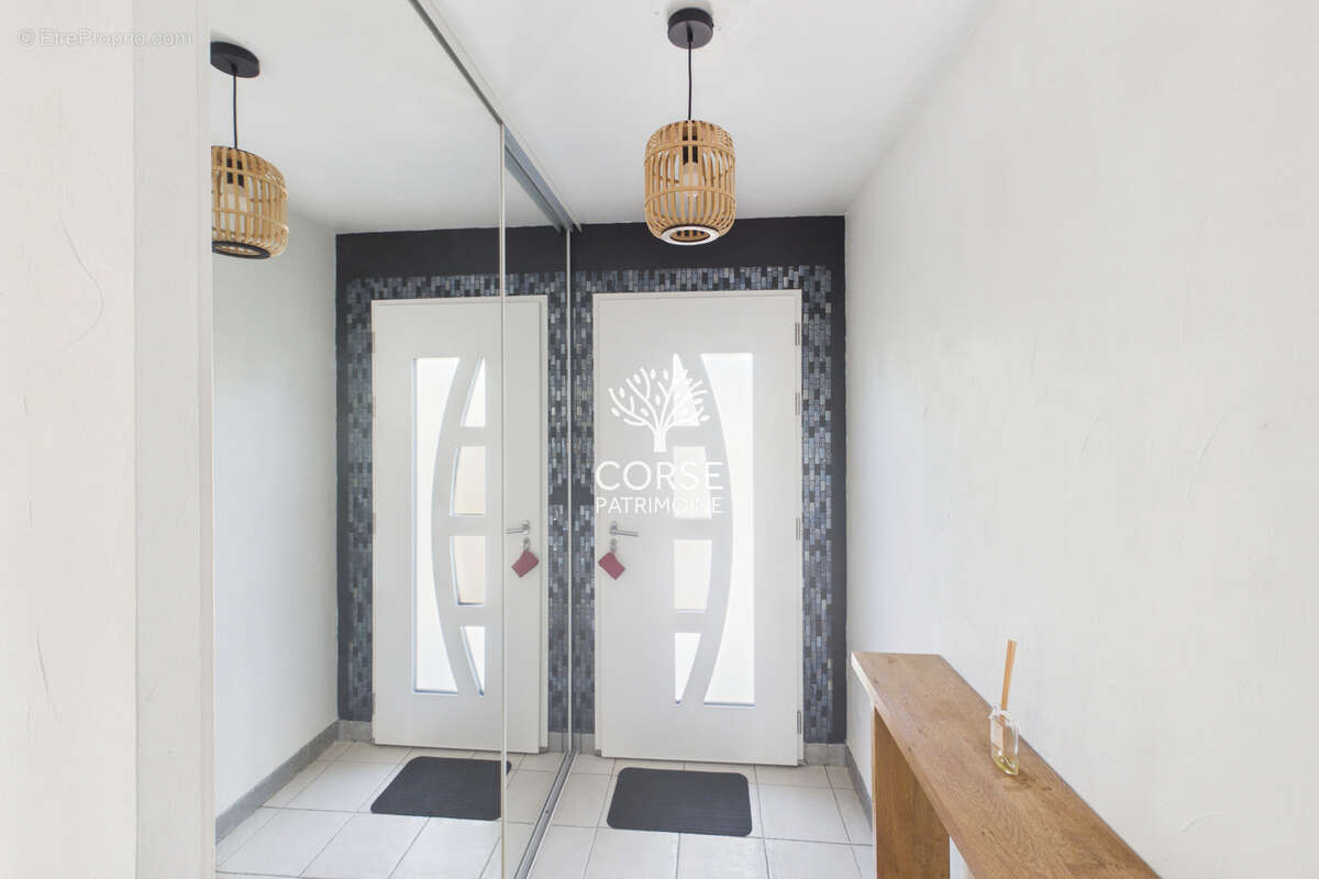 Maison de type T4 sur 493 m2 de terrain clos - photo 5